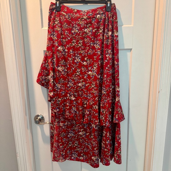 Floral print maxi skirt, Red floral print, M, EUC - Picture 6 of 10